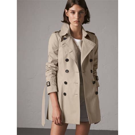 burberry womens trench coat short sleeve|burberry kensington trench coat women's.